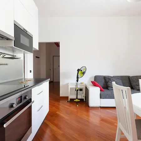 Appartamento Ca' Granda M5 & Bicocca - With Parking
